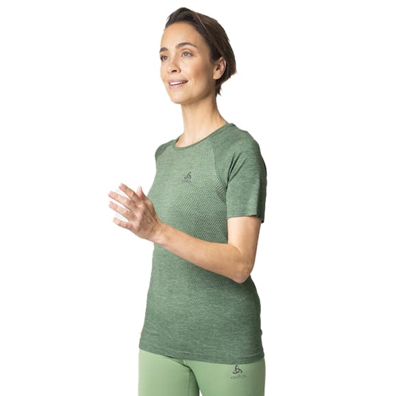 Odlo Essential Seamless Crew Neck T-shirt Femme Odlo Essential Seamless Crew Neck T-shirt Femme